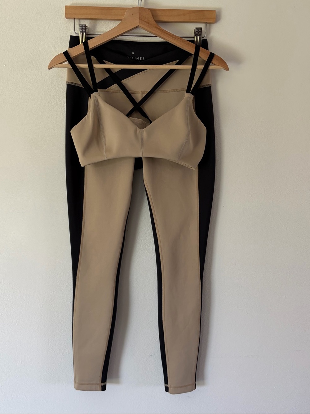 Tan +‎ Lines Sport Tan & Black Colorblock Leggings & Sports Bra Top Athletic Set